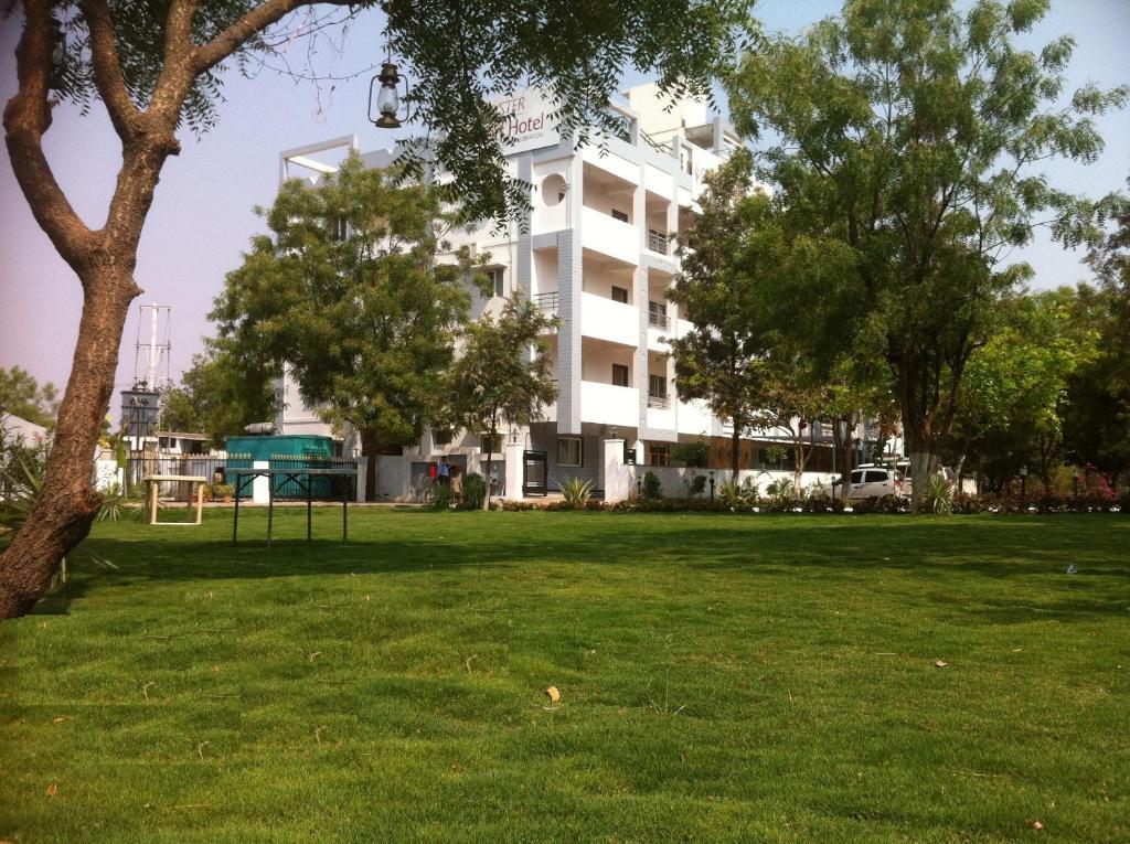 Oyster Airport Hotel Haiderabad Kamer foto